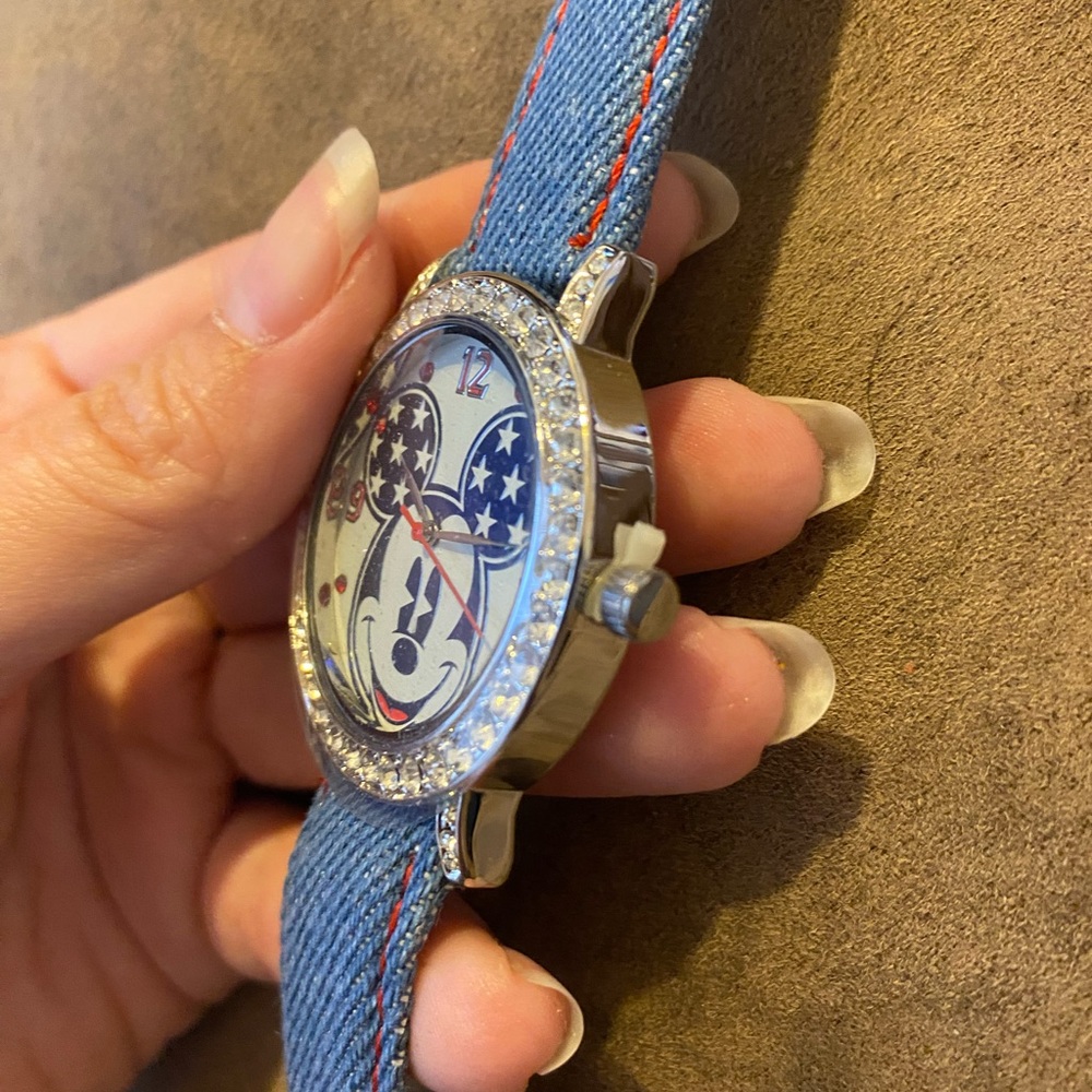 Watch - Picture 3 of 4